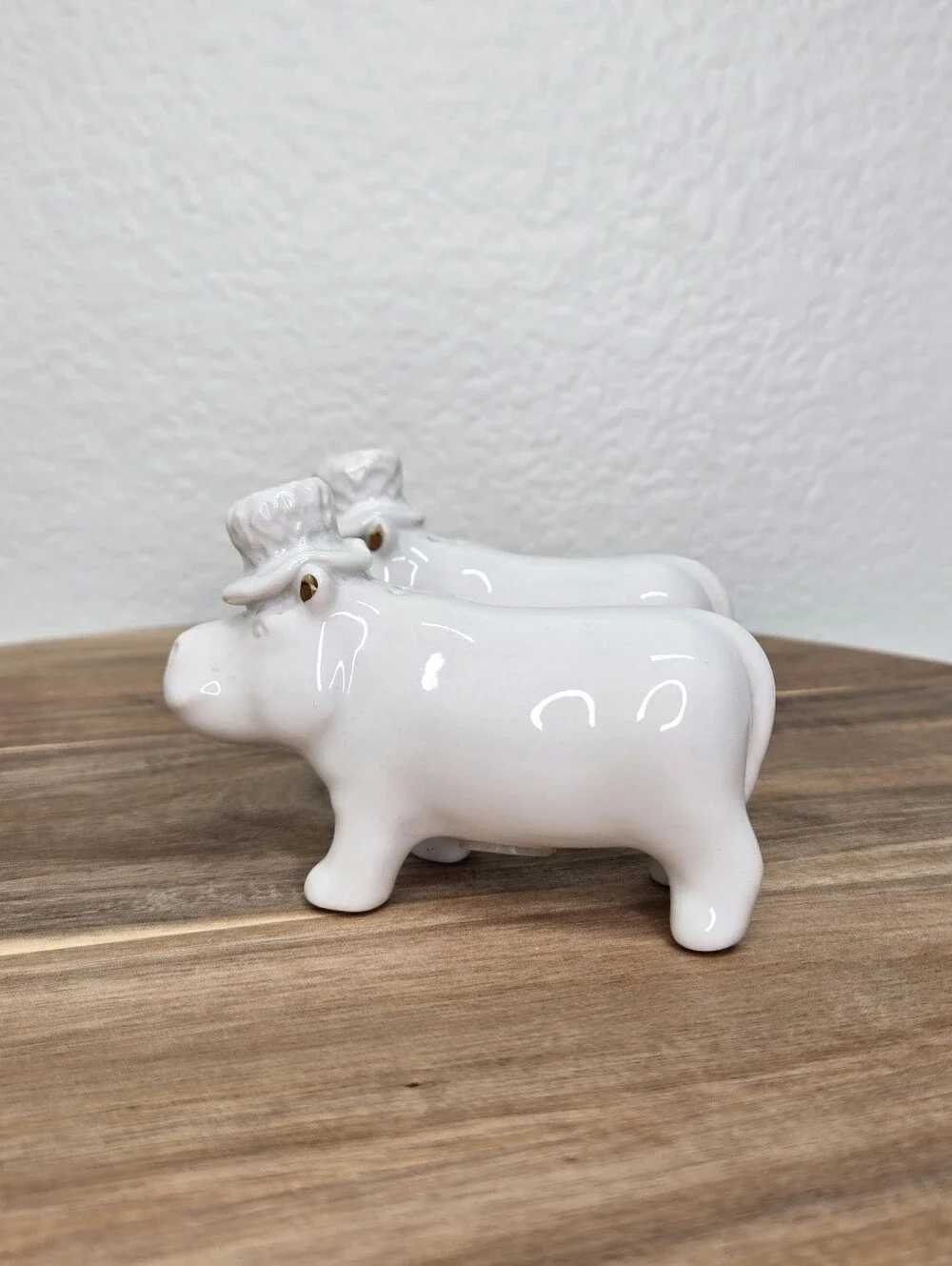 White Ceramic Hippo Salt & Pepper Shakers Set Gold Ear Trim Hat Couple Minimal
